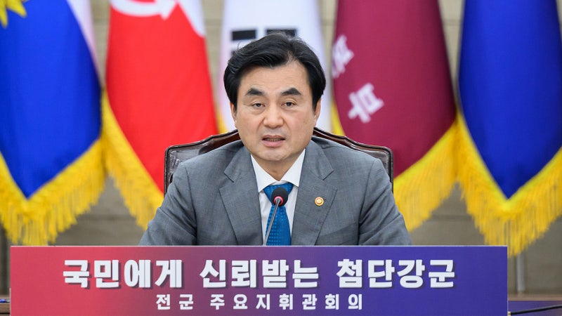 국방부 "안 장관 탈영 주장은 허위‥구금 등 어떤 처분도 없어"