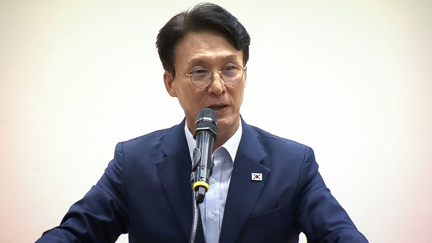 '정치와 미래' 총회에서 발언하는 더불어민주당 김민석 후보