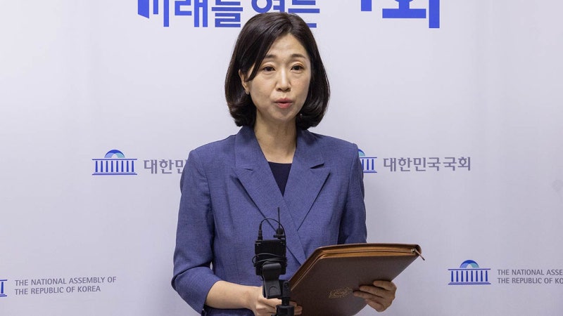 <b>국회의장</b>실 "현직 대통령 '연임 개헌' 가능성 보도, 사실 아냐"