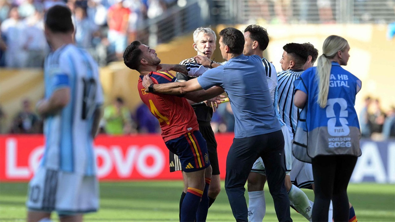 <b>FIFA</b>, <b>아르헨티나 징계</b> 절차 착수‥난투극·정치적 현수막 관련