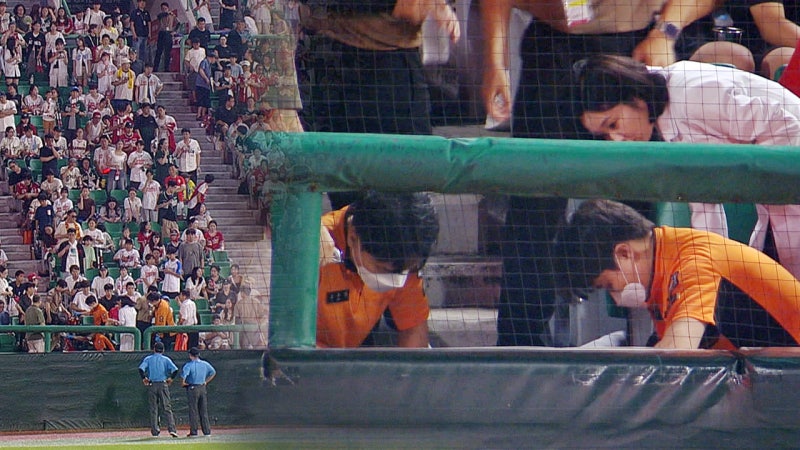 수도권 첫 <b>폭염</b>중대경보‥야구장 <b>온열질환</b>자 <b>속출</b>