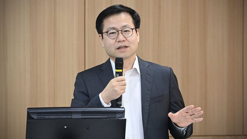 [속보] 통상 사령탑 <b>여한구</b> 산업부 통상교섭본부장 <b>경질</b>