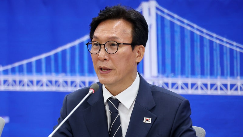 김민석, 대법관 <b>서면제청</b>에 "<b>조희대</b>, 내란공범의 길‥물러나라"