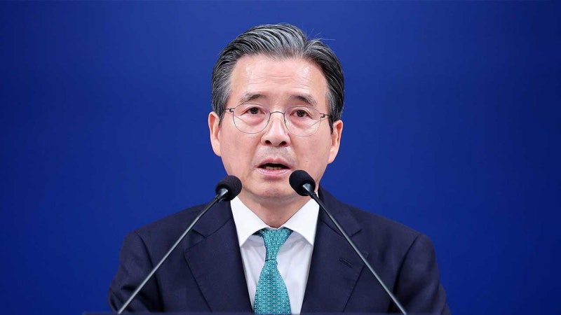 <b>김용범</b> "성장 성과, 국민 삶·기회로 이어지도록‥국정 <b>무게중심</b> 옮겨야...