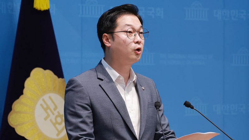 <b>김동아</b>, <b>한동훈</b> 향해 "수사기록 불법 유출‥<b>공수처 고발</b>"