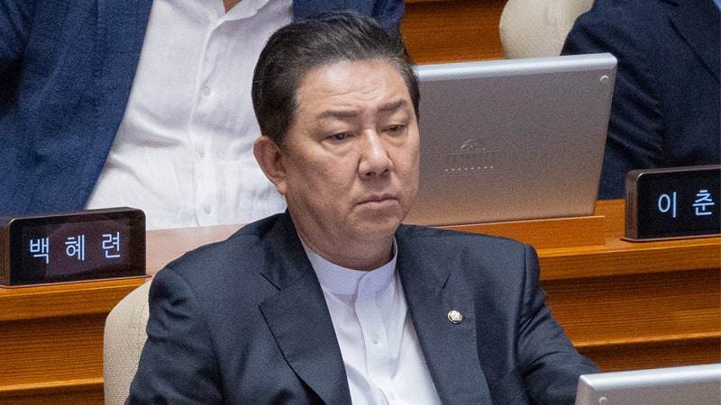 경찰, 13가지 비위 의혹 무소속 <b>김병기 의원 구속영장 신청</b>