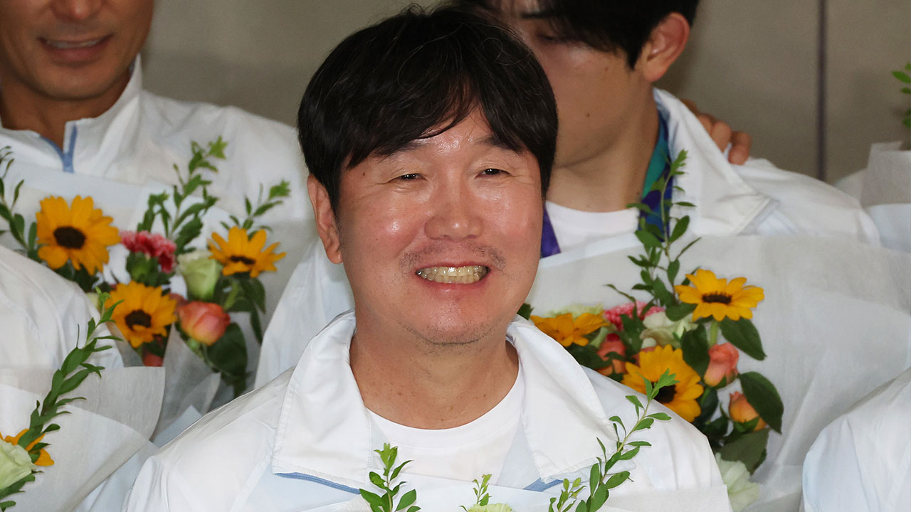 프로야구 <b>한화</b>, 15대 신임 사령탑에 <b>류지현</b> 국가대표 <b>감독 선임</b>