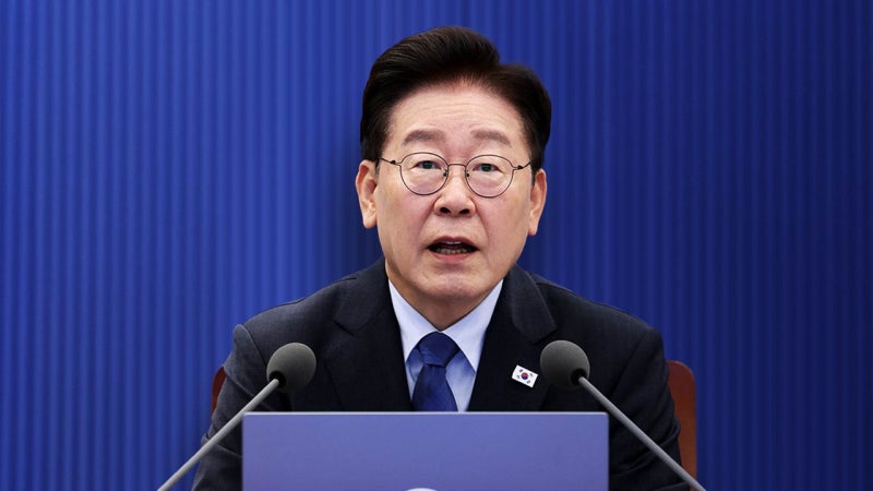 이 대통령 <b>지지율</b> 44% 보합‥민주-국힘 <b>지지율</b> 격차 줄어 [NBS]