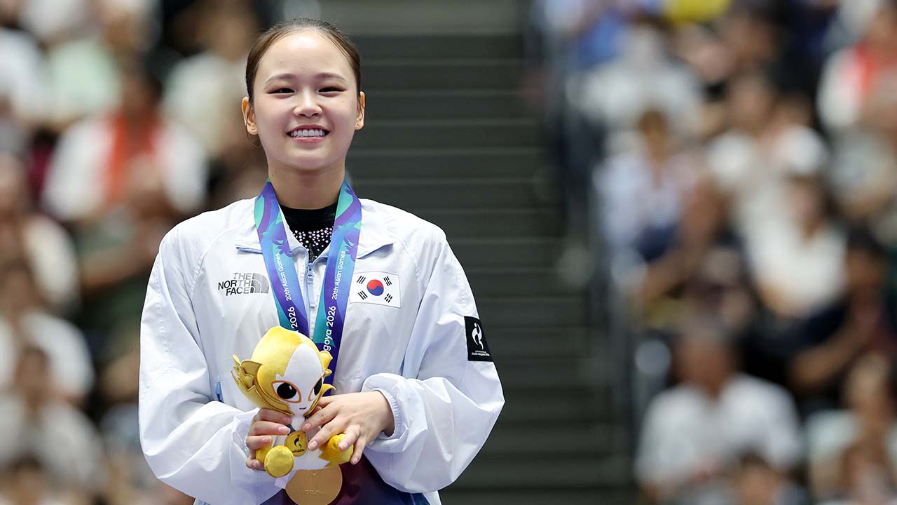[<b>전국체전</b>] '<b>4관왕</b>' <b>여서정</b>, MVP 수상‥체조 선수 역대 3번째