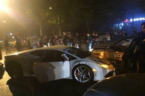 中 베이징, 충돌 사고 나자 <b>람보르기니</b> 버리고 도주..누구?