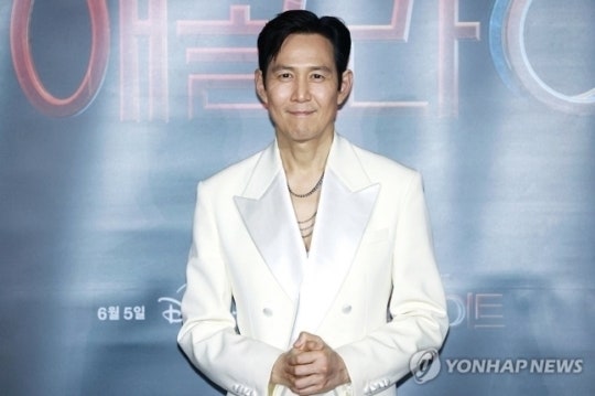 "<b>이정재</b> 믿었는데"…'경영권 분쟁' <b>래몽래인</b> 측 반격