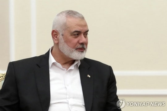 "이란 <b>최고지도자</b>, 직접 보복 공격 <b>명령</b>"