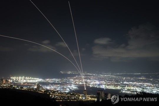 <b>이스라엘</b> "레바논발 <b>미사일 요격</b>"…중부 전역 '공습경보'