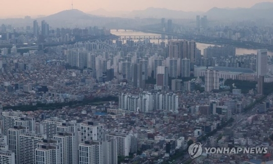 더 이상은 못 버티겠다…두달 연속 최대 규모