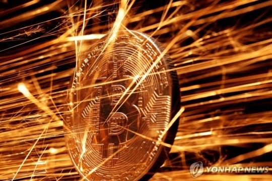 비트<b>코인</b> 조정, 언제까지?...최고가 대비 15%↓