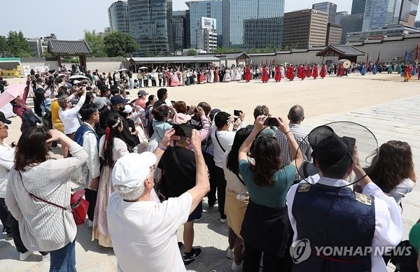 "어쩐지 <b>외국인</b>들 많이 보이더라"…'와우'