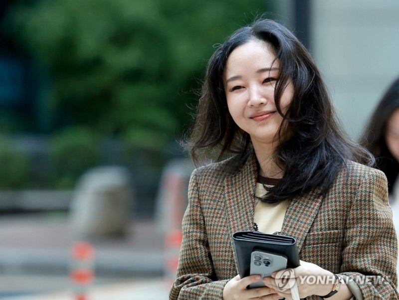 '260억 <b>주식소송</b>' <b>민희진</b>-<b>하이브</b>, 뉴진스 사태 후 첫 대면