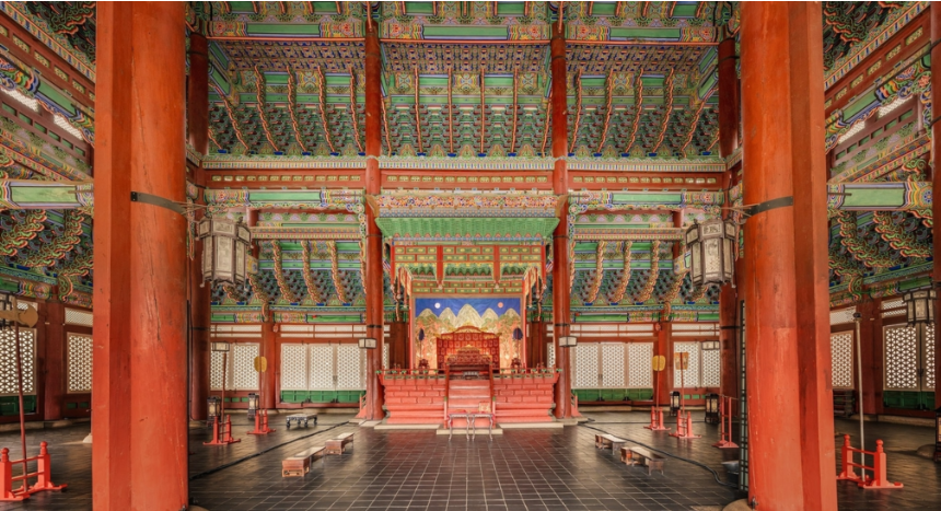 김건희 여사, 경복궁 용상에 앉은 거 실화냐?