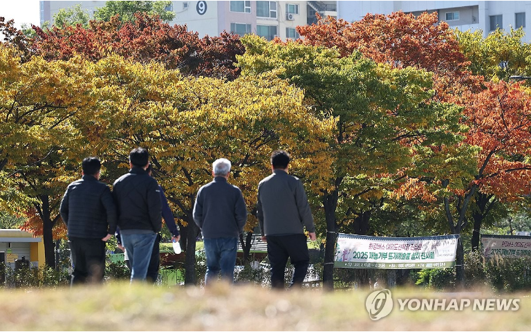 급추위에 '덜덜'...<b>서울</b> 올가을 <b>첫 한파주의보</b>