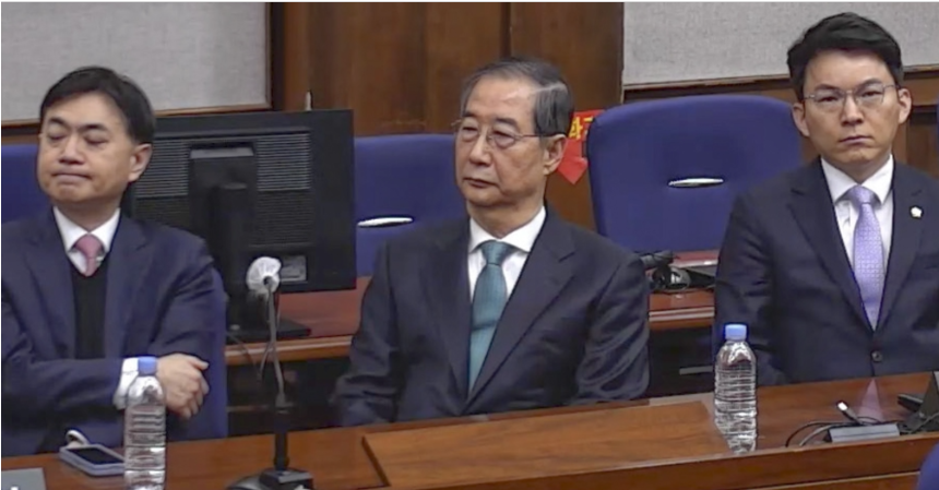 한덕수 전 총리, 징역 23년 선고…법정구속 결정