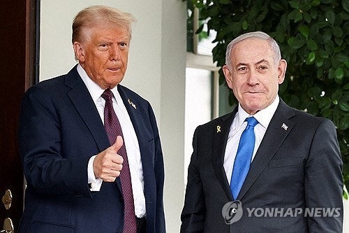 욕설까지 오간 <b>트럼프</b>·<b>네타냐후</b>…조만간 정상<b>회담</b>