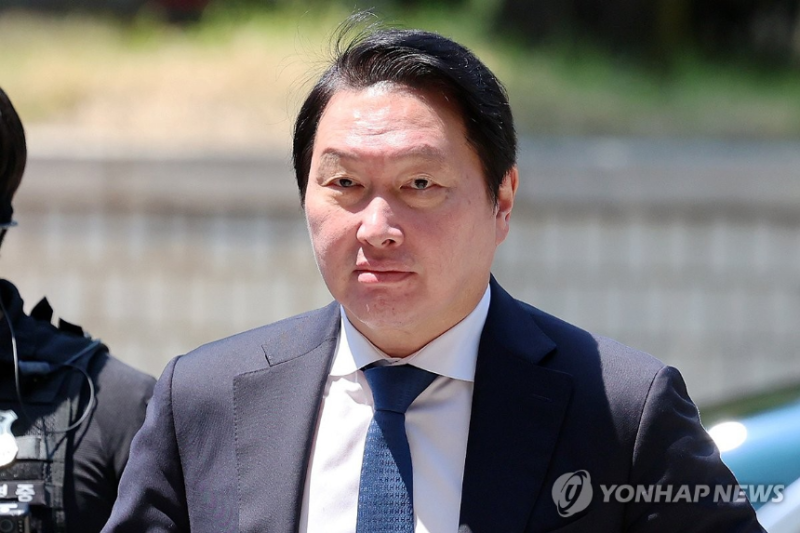[속보] 최태원 측 "심려 끼쳐 송구…판결문 검토 후 <b>상고</b> 여부 결정"