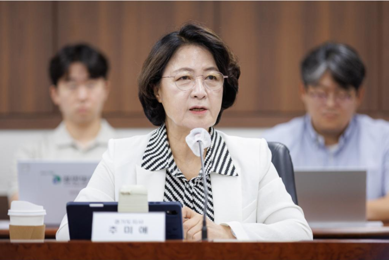 <b>추미애</b> 경기도지사 "평화경제특구, <b>남북협력사업</b>으로 지정해야"