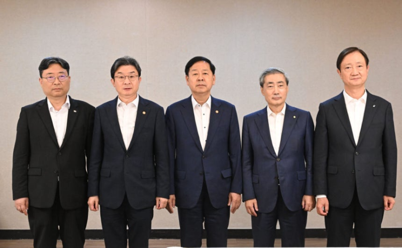 [속보] 금융당국 "단일 <b>레버리지</b> 개인별 투자한도, 총 투자금의 20%내 제...