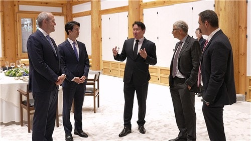 최태원과 빌 게이츠의 비밀 만찬, SMR 원전과 AI 데이터센터 뭉쳤다