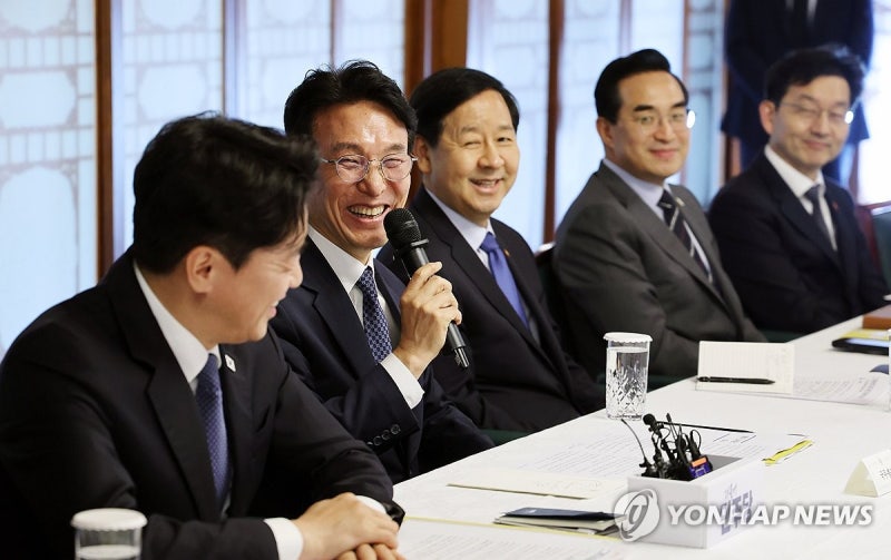 [속보] <b>김민석</b> "<b>비거주 1주택자</b>, 부득이한 사유 폭넓게 인정해야"