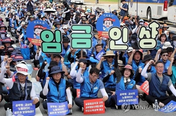 3년 연속 3%대 뛰더니…9급 <b>공무원</b> 월급, 드디어 앞자리 바뀐다