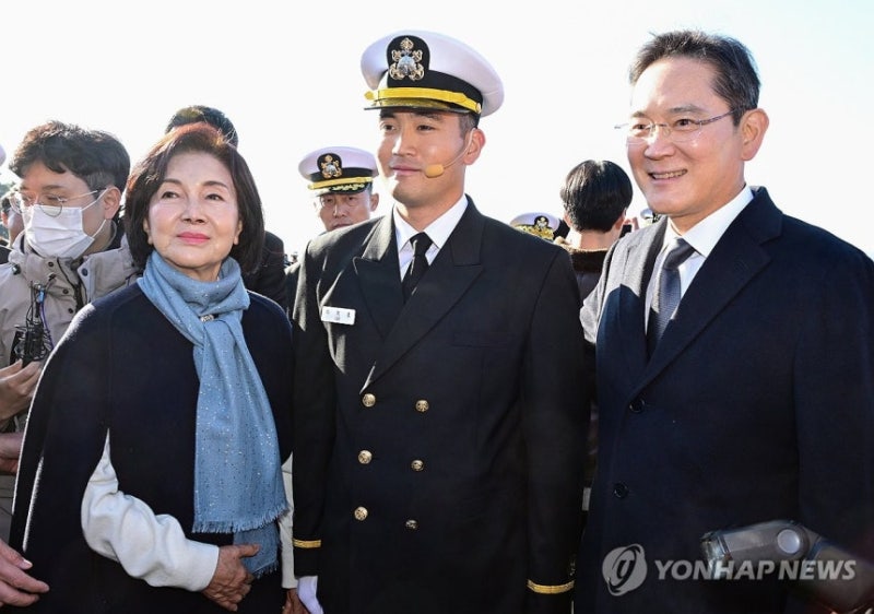 <b>이재용</b>, 모친 홍라희 <b>삼성전자 주식</b> 1.9조 <b>매수</b>