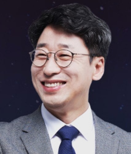 시사평론가 <b>김성완</b>, <b>청와대</b> 신임 <b>대변인</b>에 <b>임명</b>