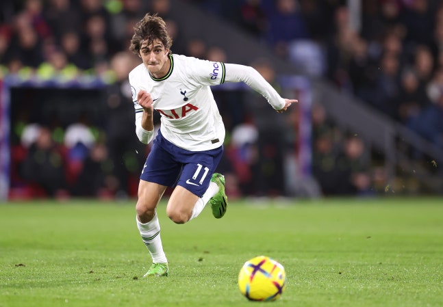 热刺队前锋被康特要求留队位置半年后继续改变