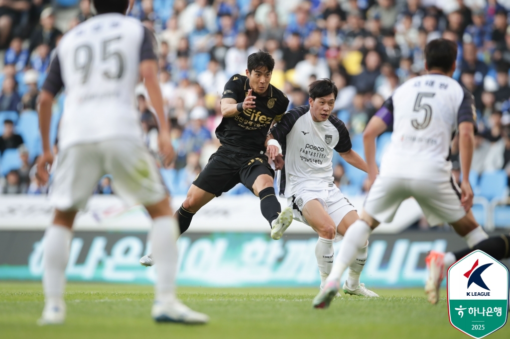 [GOAL 현장리뷰] 멈출 줄 모르는 인천, 전남 2-0으로 격파하고 <b>리그</b> 8연...