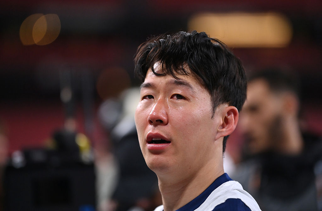 미래 불투명한 <b>손흥민</b>, ‘축구의 신’ 메시와 격돌하나…올여름 토트넘...