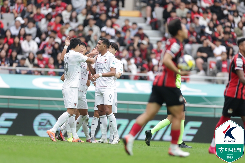 [GOAL 현장] '<b>기성용</b> 1도움 & 주닝요 시즌 첫 골' <b>포항</b>, 상암벌에서 <b>서울</b>...