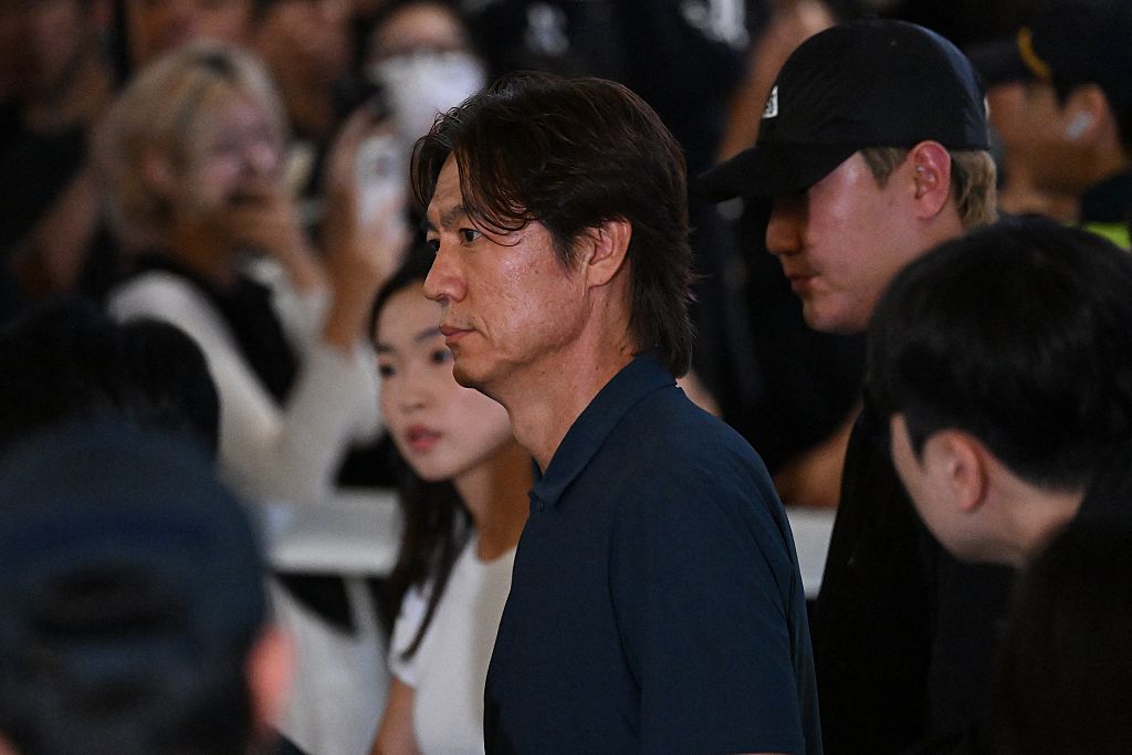 “살해 협박받고 미국으로 도피한 홍명보 감독, 일본서는 도리어 ‘지지...