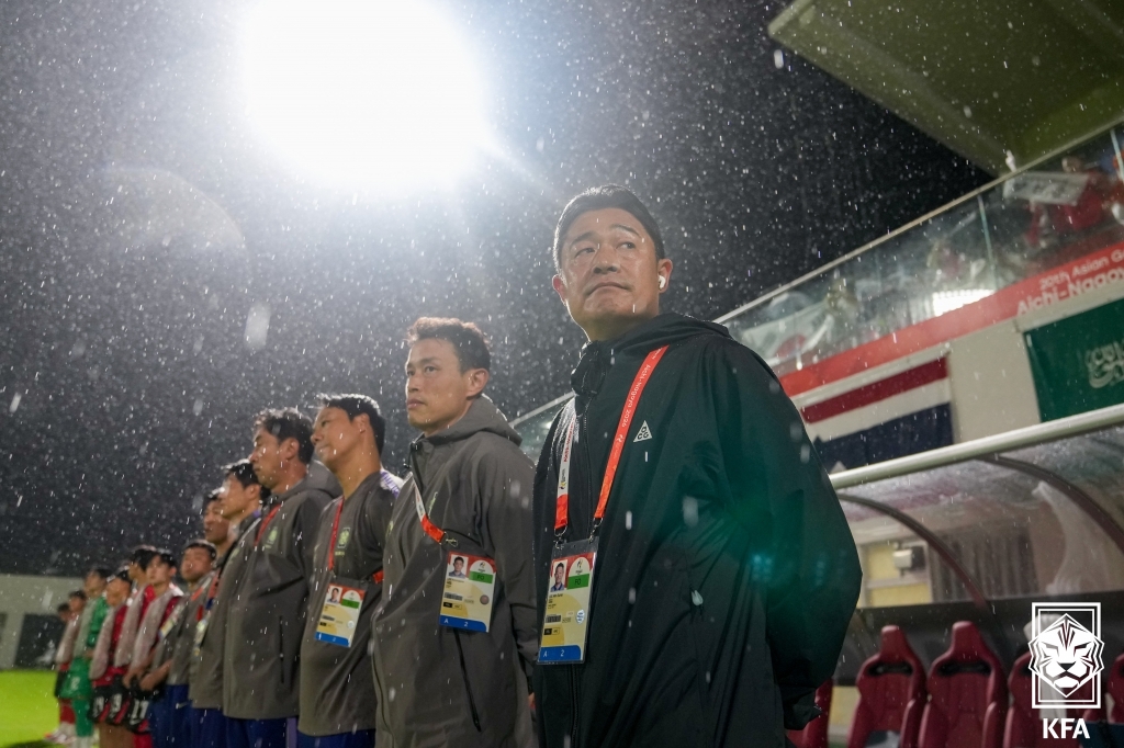 걱정과 달리 AG 첫 경기부터 대승…이민성 감독 바람 “한국축구가 팬들...