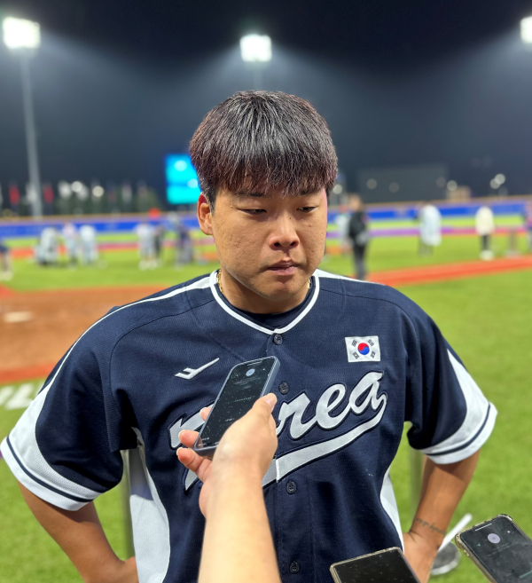 [分享] 姜白虎：幸福到燒聲了 煎熬的一年 看板 Baseball Mo PTT 鄉公所