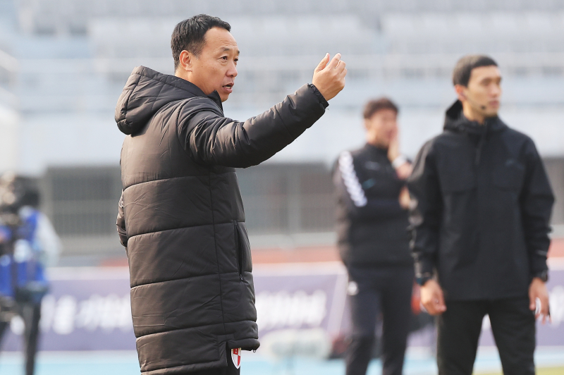 [IS 패장] ‘승격 또 좌절’ <b>박진섭 감독</b> “팬들의 눈물, 잊지 말자고 했다”