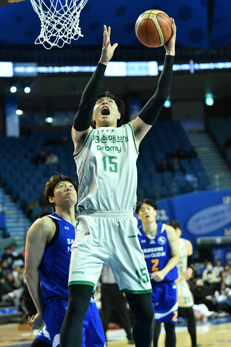 [IS 잠실] '로슨 트리플 더블, 트윈 타워는 39점 합작' DB, <b>삼성</b>전 6연승 질주...