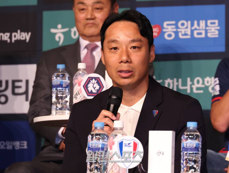 ‘K리그2’ 데뷔전 앞둔 <b>염기훈</b> 감독 “패배? 생각하고 있지 않아” [IS <b>수원</b>...