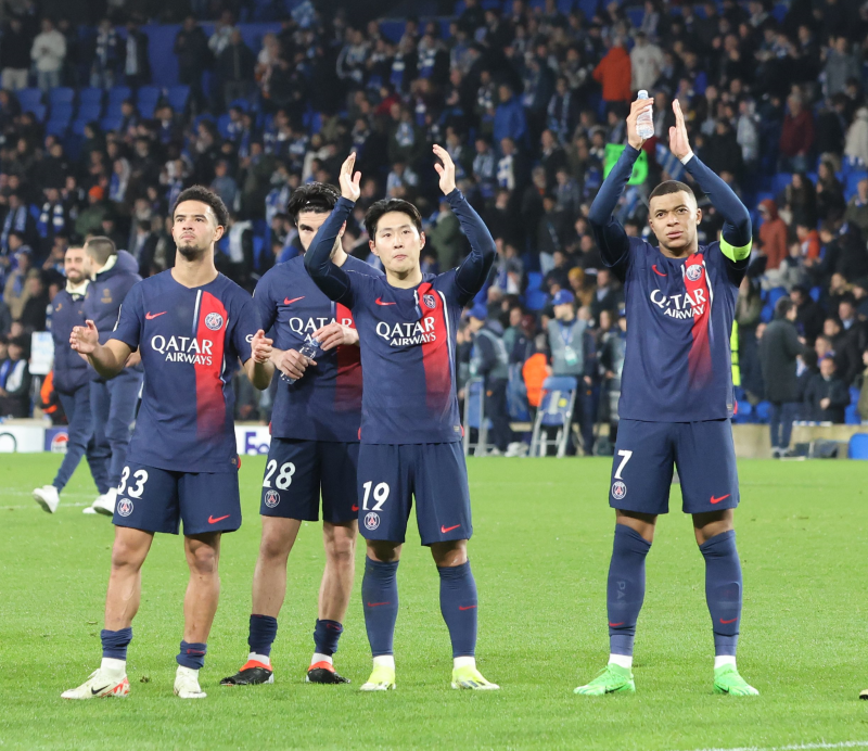 <b>이강인</b>·음바페 합작골 129일 만에 터졌다…PSG, 소시에다드 꺾고 3년 만에 챔...