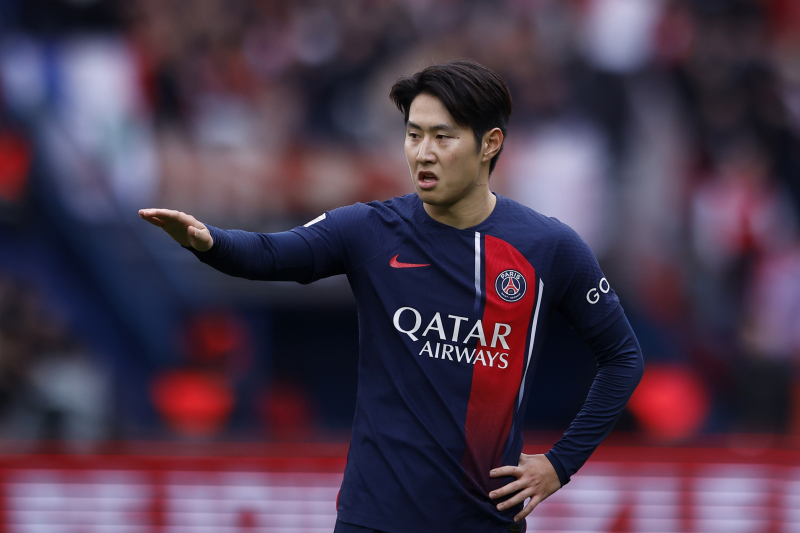 국대 뽑힌 <b>이강인</b> FK→골대 강타…PSG, <b>니스</b> 3-1 격파→프랑스컵 <b>4강</b> 진출