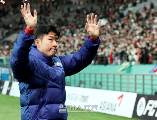 손흥민이 2위라니…EPL 역대 최고의 亞 선수 랭킹, 1위는 누구길래