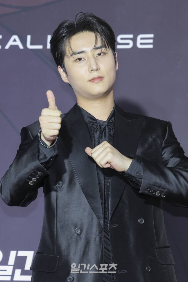 영케이님의 귀여운 엄지척 비주얼 