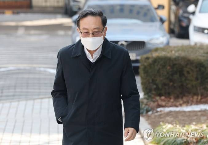'<b>부당대출</b>' <b>손태승</b> 우리금융 전 회장 첫 재판…변호인 "인정 안해" 입장