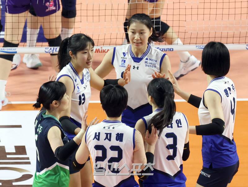 양효진 빠진 <b>현대건설</b>, 김연경 없는 <b>흥국생명전</b> 승리...2위와 승점 차 소...