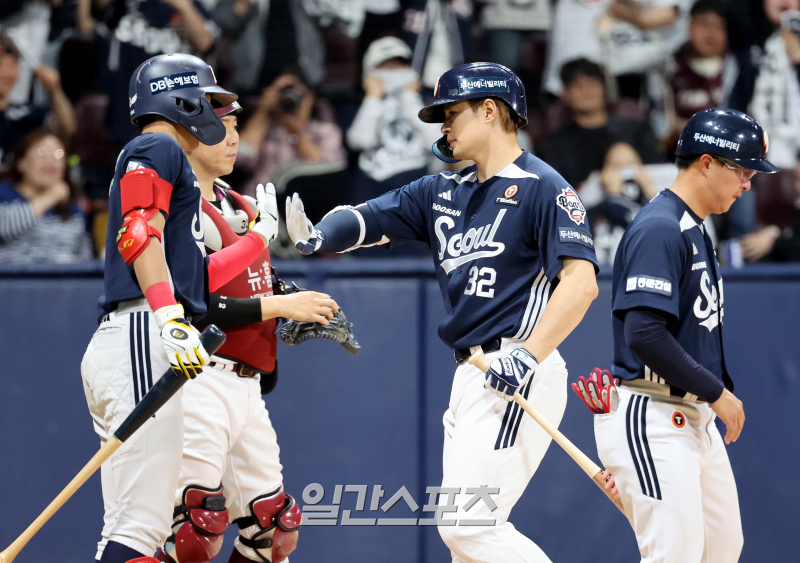 [포토]<b>김재환</b>, 홈런포 포함 <b>멀티히트</b>로 완벽 타격감 회복